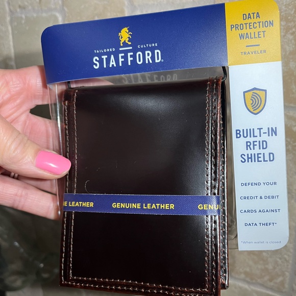 Mens Stafford RFID Shield Wallet - Picture 7 of 15
